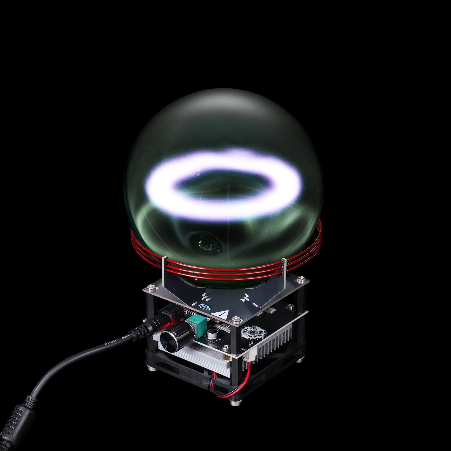 13cm large xenon plasma toroid with driver