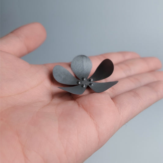 Memory metal flower (Nitinol alloy)