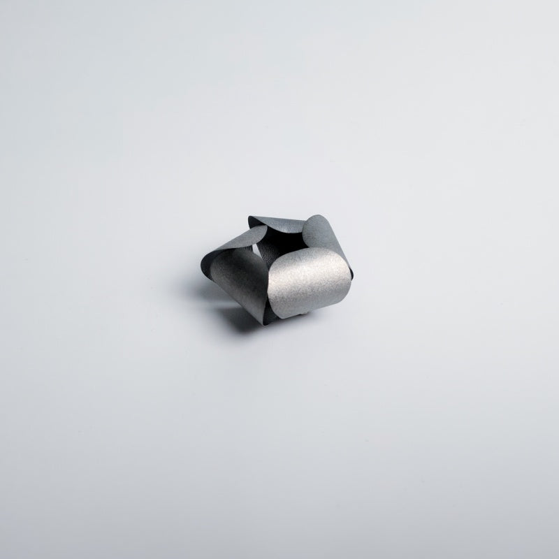 Memory metal flower (Nitinol alloy)